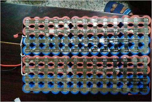 锂电池极带焊接